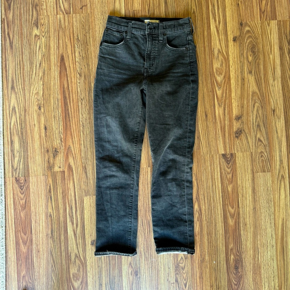 Madewell | “The Perfect Vintage Crop” | Women’s Jean | Distressed black